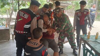 Sangat Hati-hati, Personel Gabungan Amankan ODGJ yang Resahkan Warga